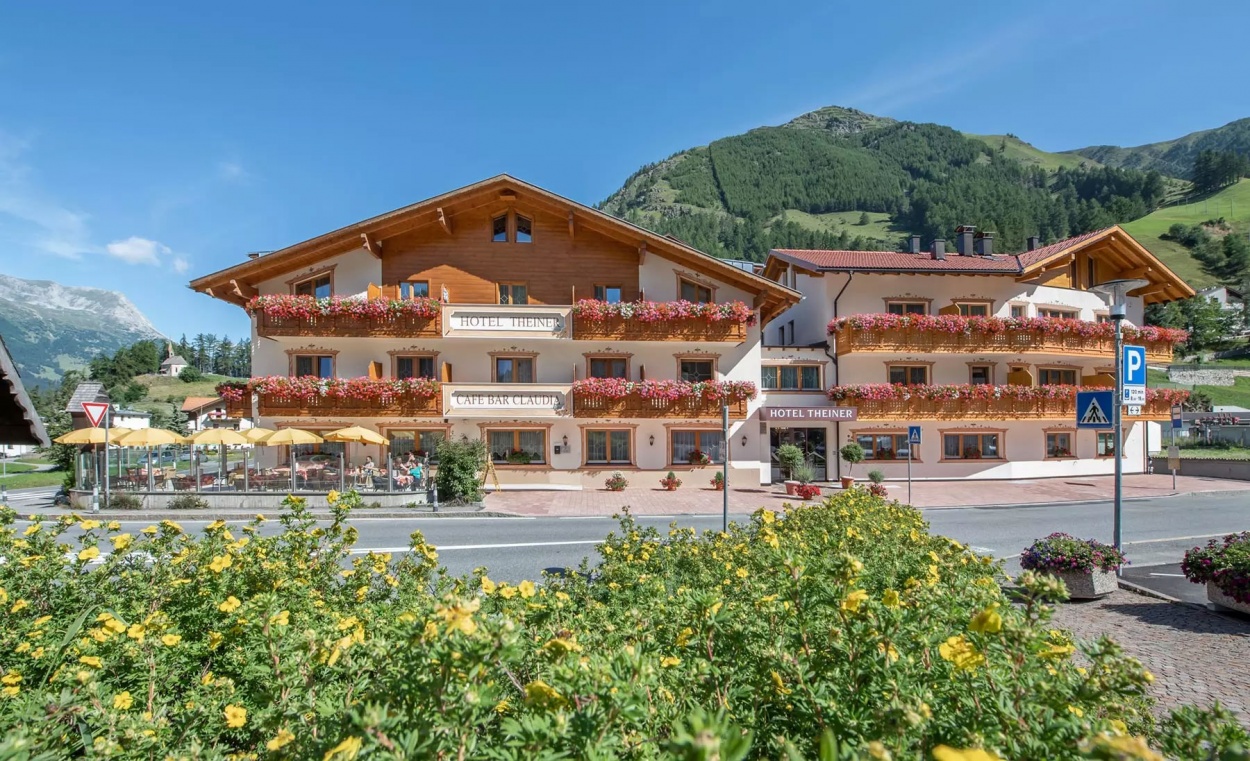 Familien Urlaub - familienfreundliche Angebote im Hotel Theiner in Graun in der Region Vinschgau 